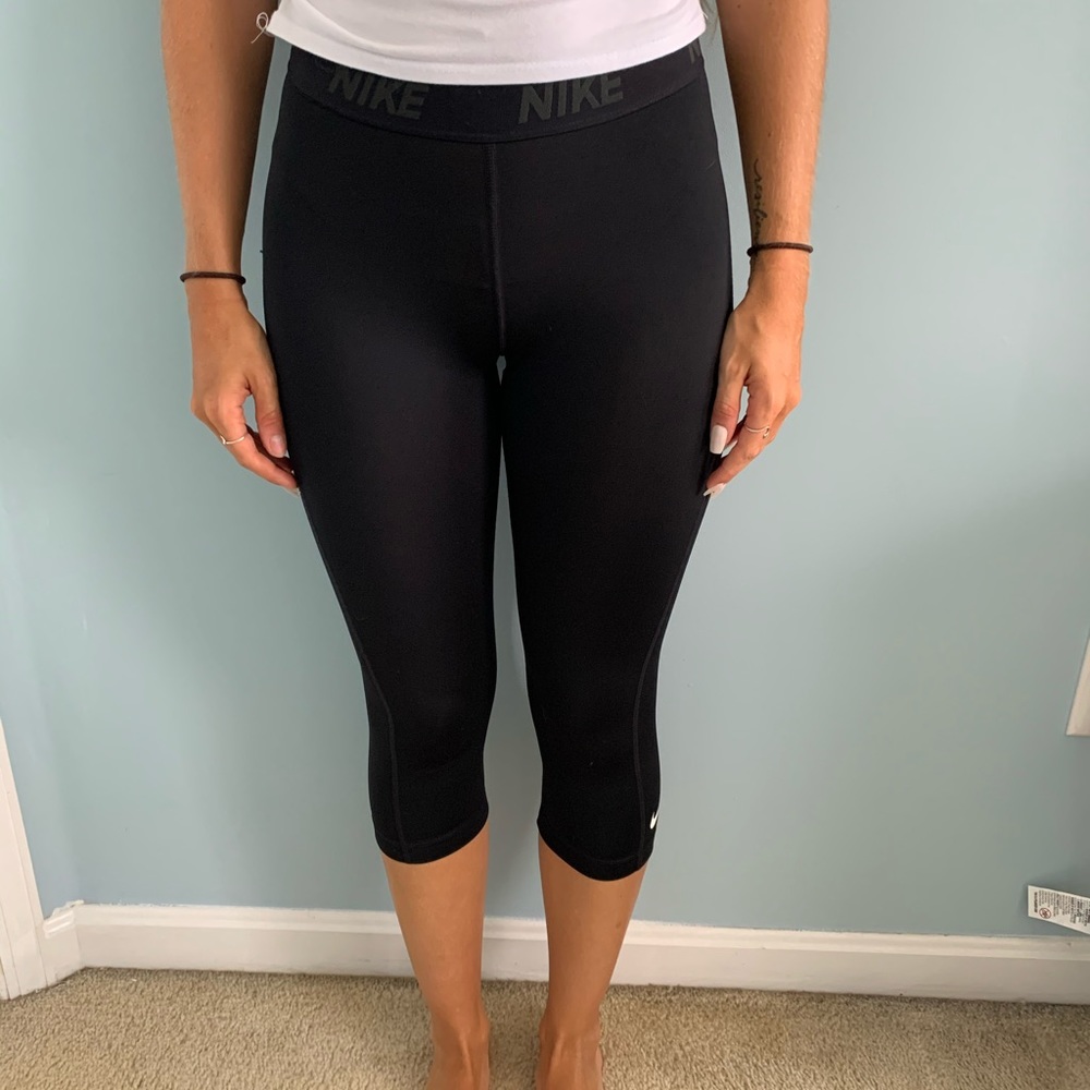 Nike Cropped Leggings